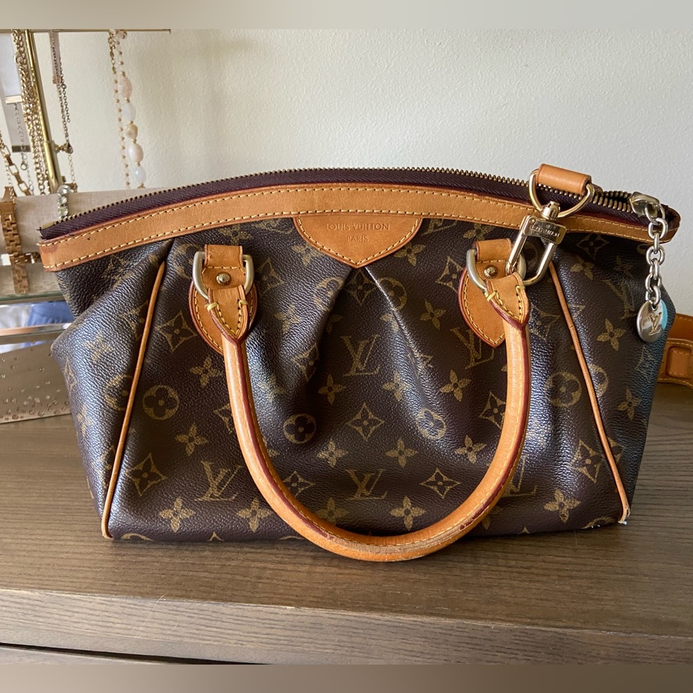 Authentic Louis Vuitton Monogram Tivoli